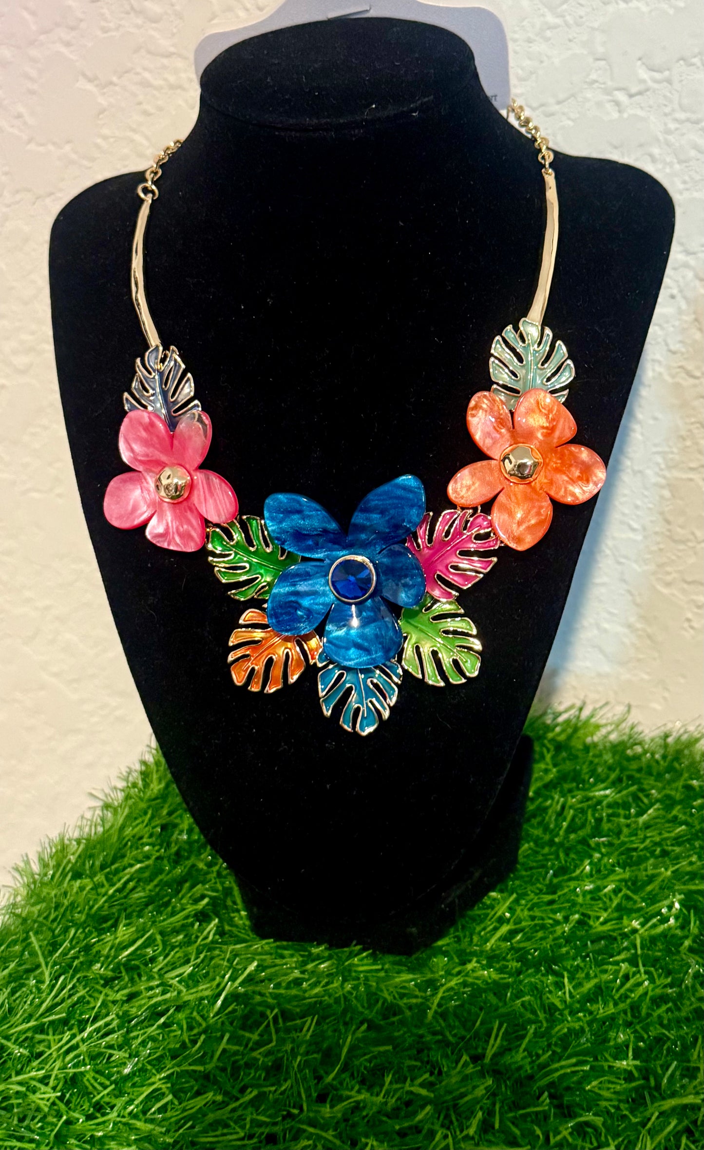 Tropical Vibe Necklace Set