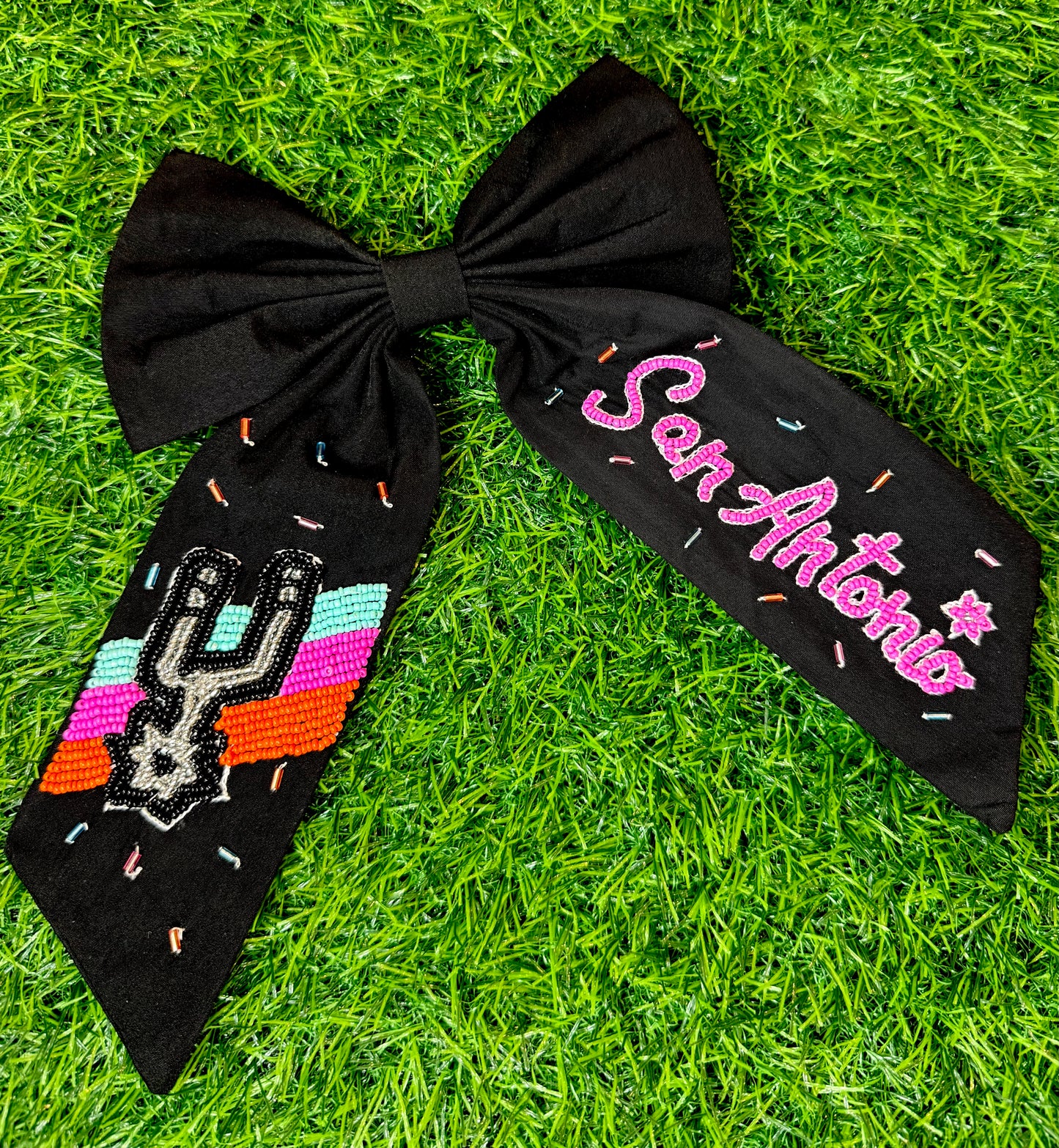 Spurs Retro Beaded Hair Clip Bow