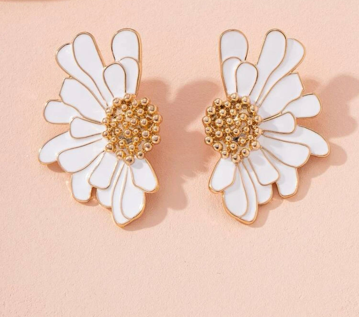 White/ Gold Sunflower Earrings