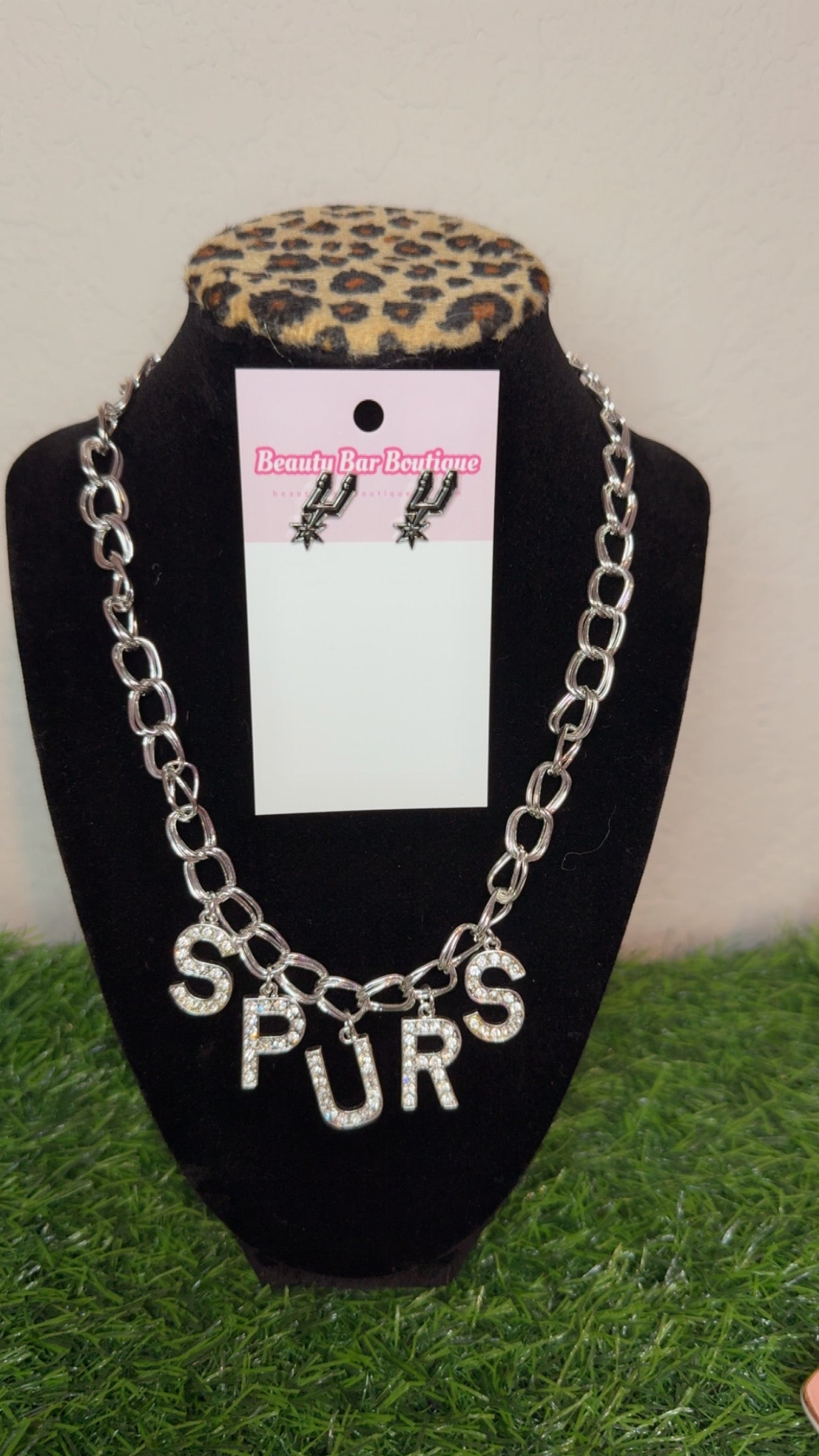 Spurs Charm Necklace